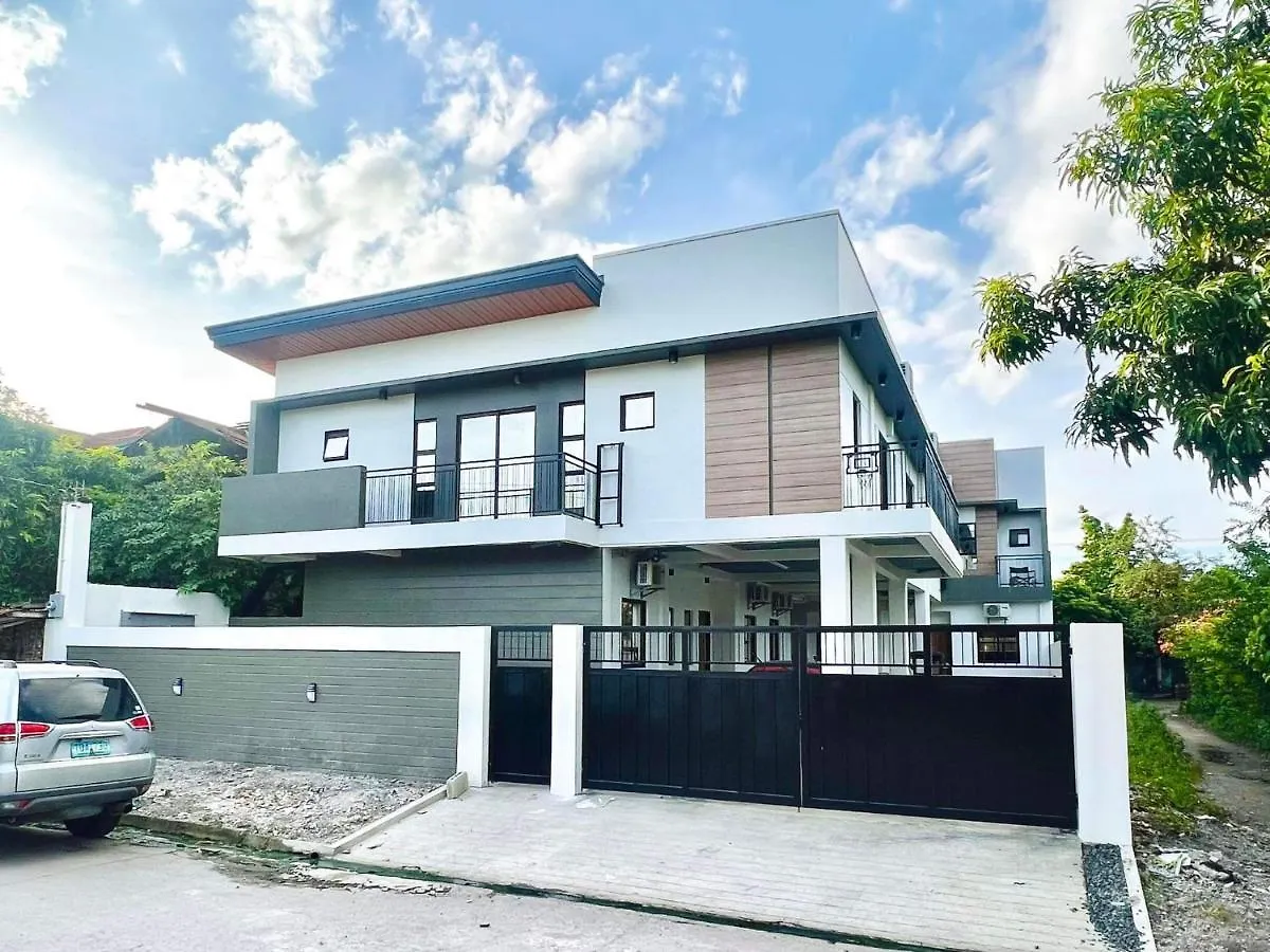 Modern Cozy Apartment 1 - Netflix & Free Parking Angeles Philippines